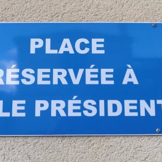 Place réservée à M. Le Président