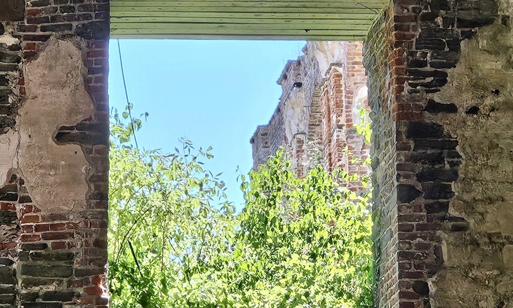 Une ville dont toutes les fenêtres donnent sur la mer