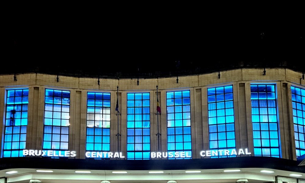 Centre d'un phénomène ondulatoire étendu