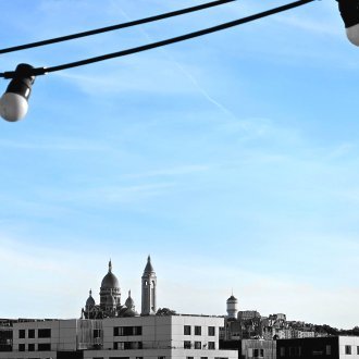Éclairer d'une lumière aussi crue
