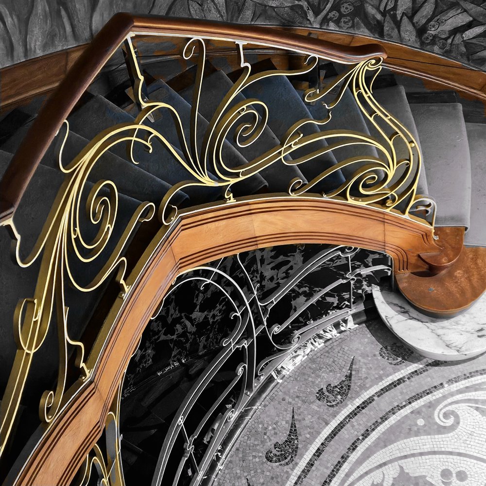 Qu'est-ce qui glougloute à part les ruisseaux ?