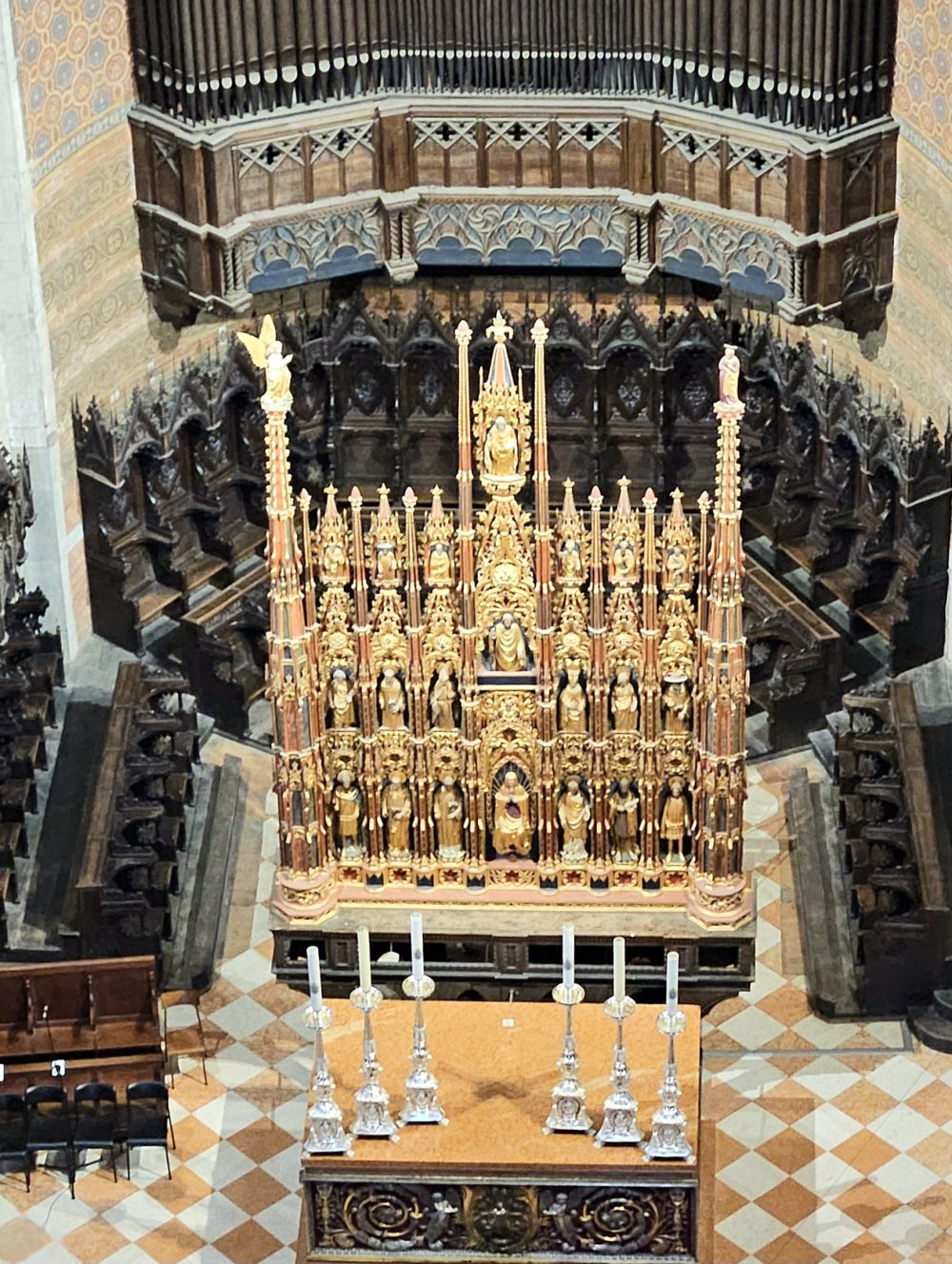 Aux grands mots, les grands remèdes