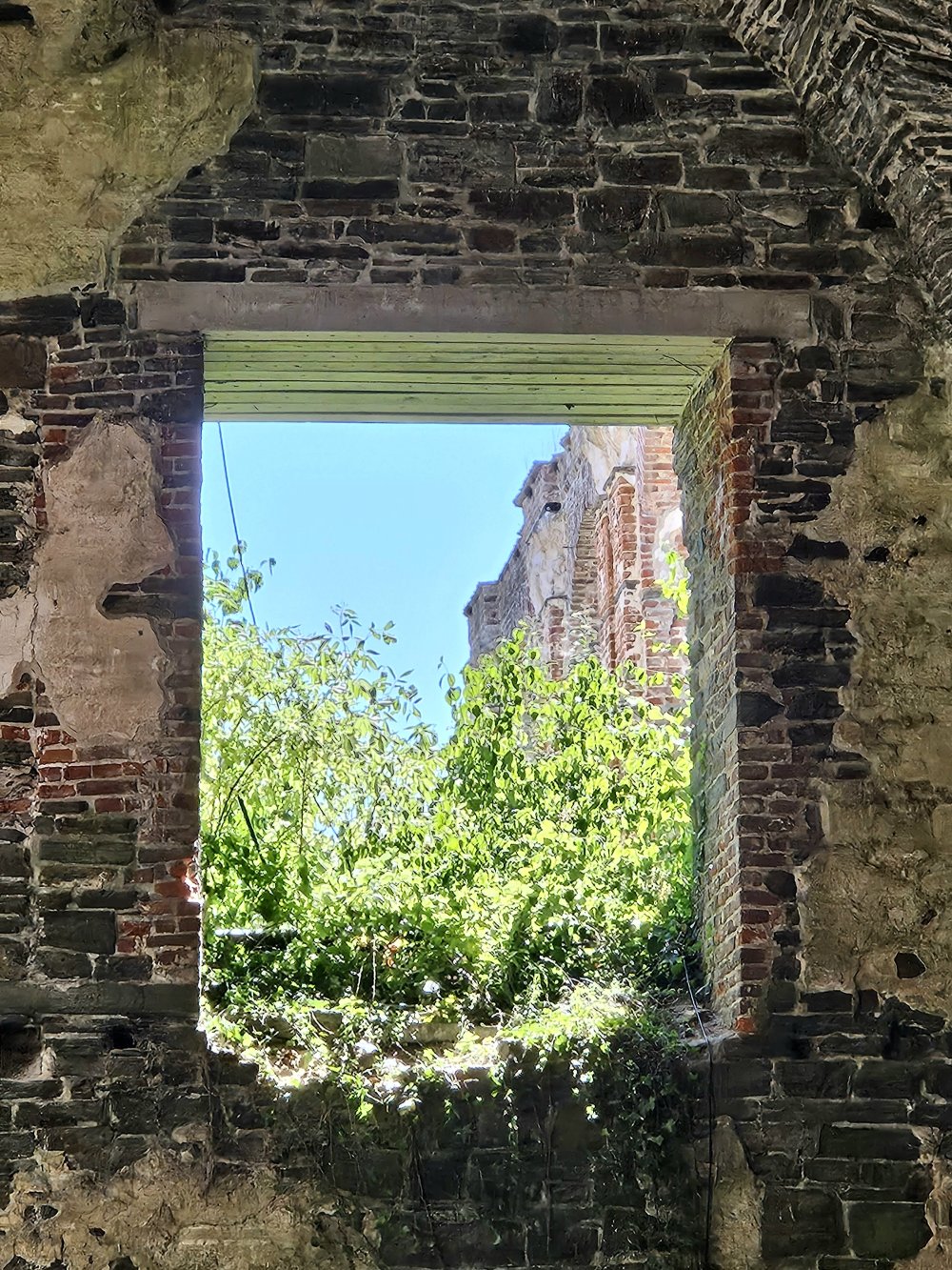 Une ville dont toutes les fenêtres donnent sur la mer