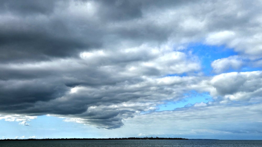 De l'aube à midi sur la mer