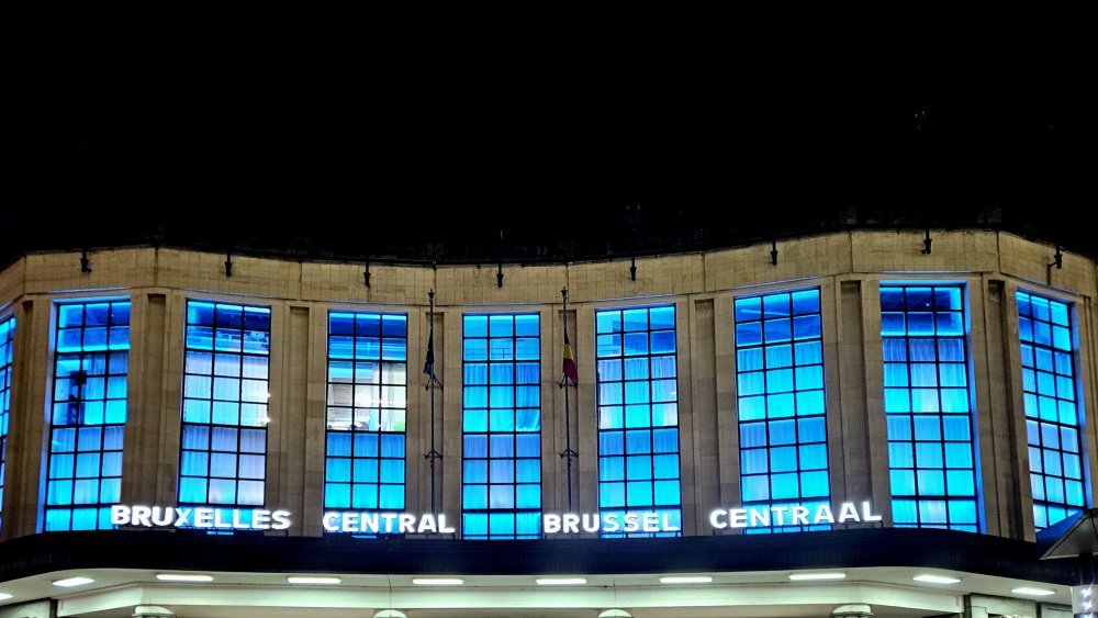 Centre d'un phénomène ondulatoire étendu